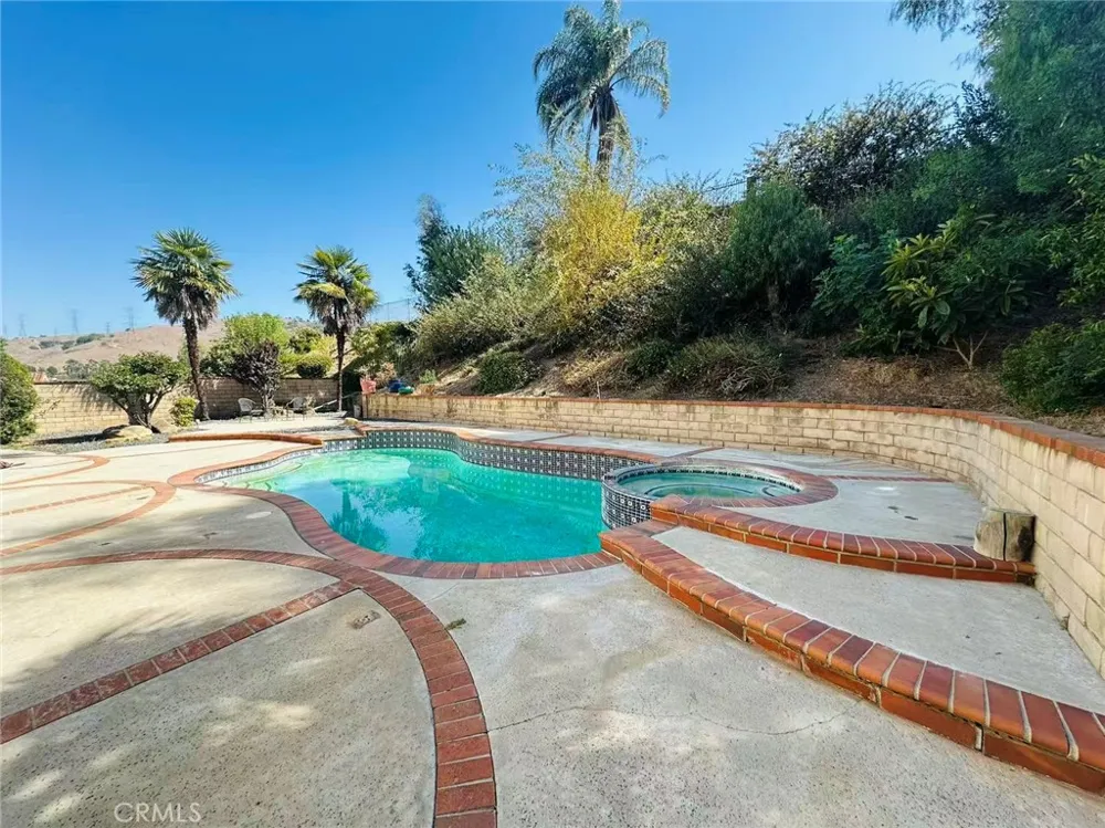 18020 Quail Cove Way Rowland Heights, CA 91748