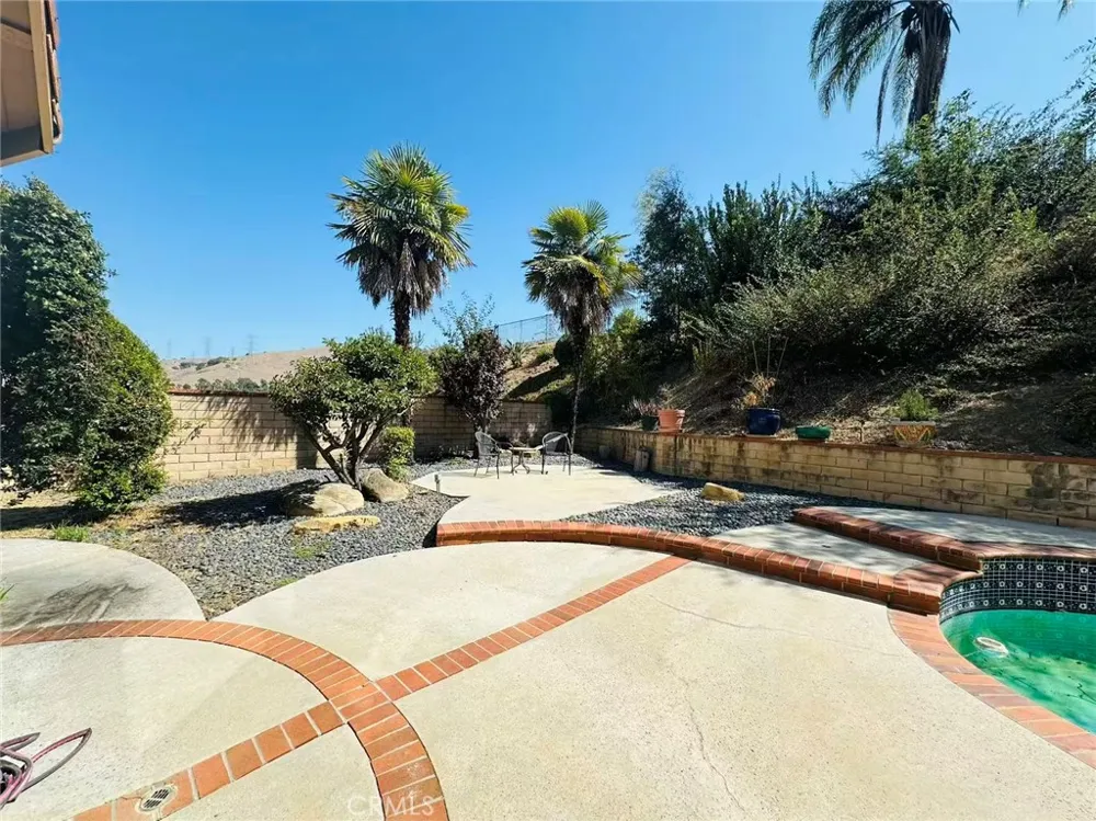 18020 Quail Cove Way Rowland Heights, CA 91748