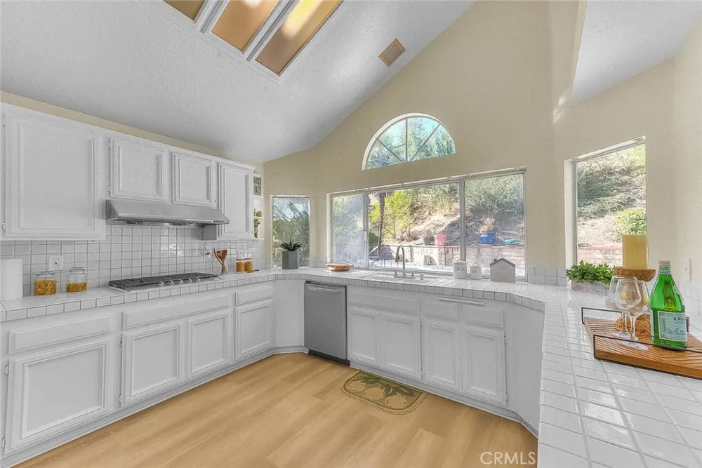 18020 Quail Cove Way Rowland Heights, CA 91748