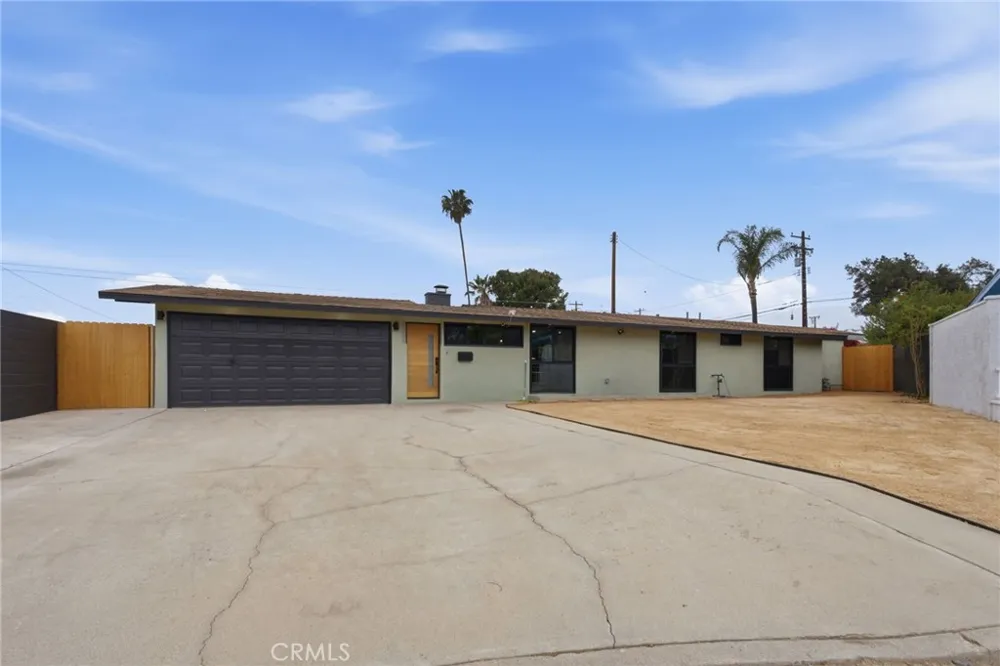 1261 E Ada Ave Glendora, CA 91741