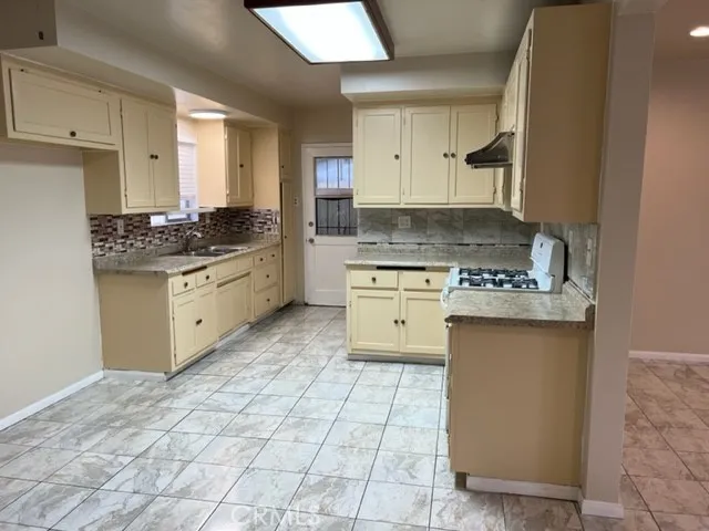 11326 Lower Azusa El Monte, CA 91732
