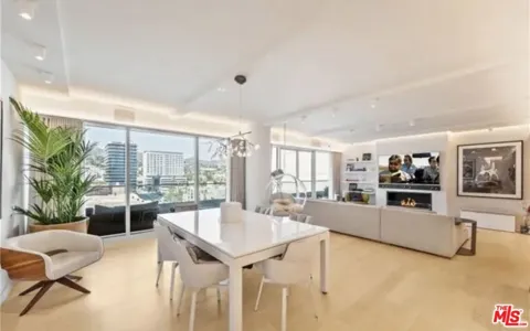 6250 Hollywood Boulevard #12D