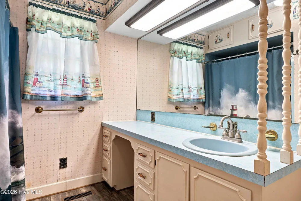 835 Foreman Lane Belhaven, NC 27810