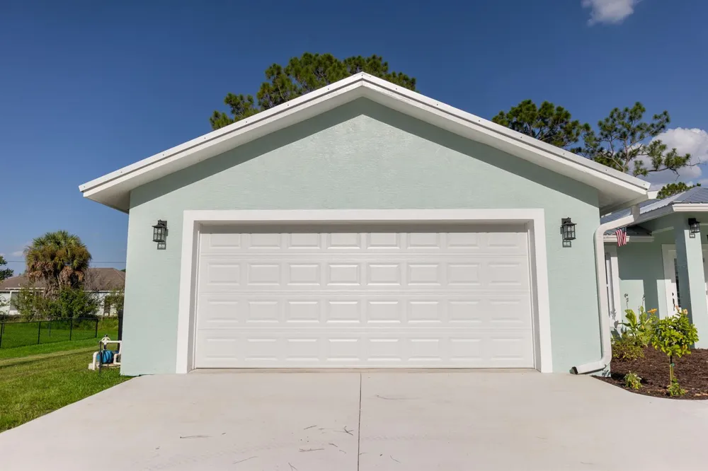 3896 NW 24TH AVENUE Okeechobee, FL 34972