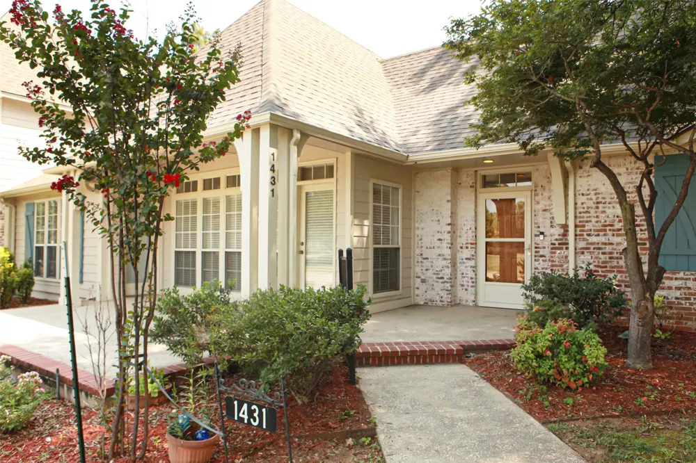 1431 S Newport Avenue Tulsa, OK 74120