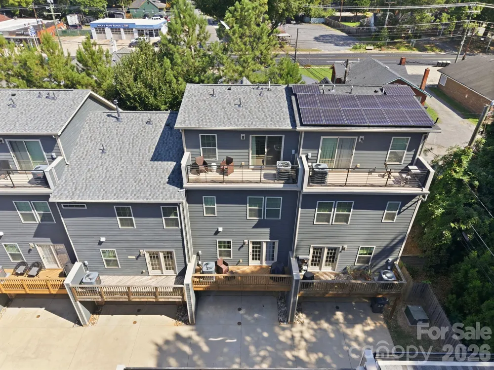 1321 Queen Lyon Court Charlotte, NC 28205