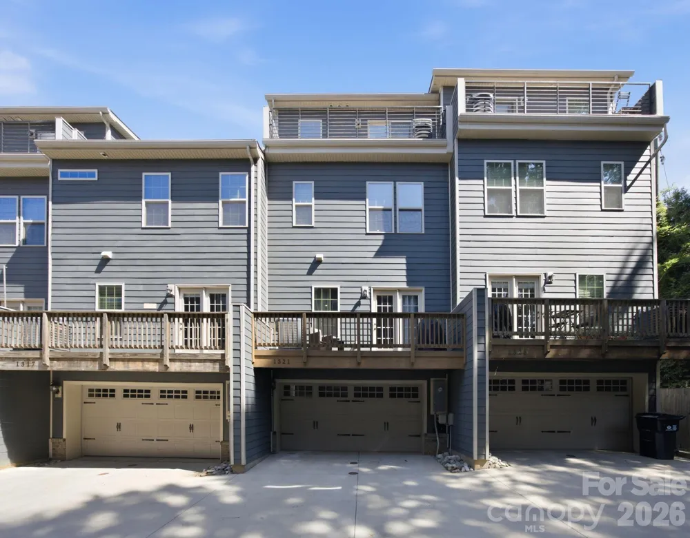 1321 Queen Lyon Court Charlotte, NC 28205