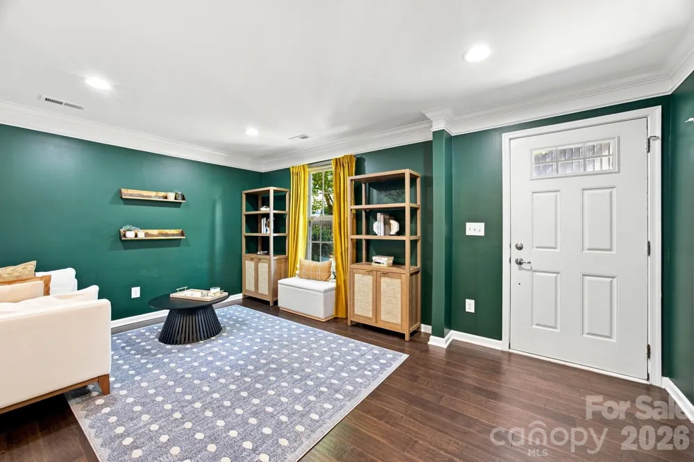1321 Queen Lyon Court Charlotte, NC 28205