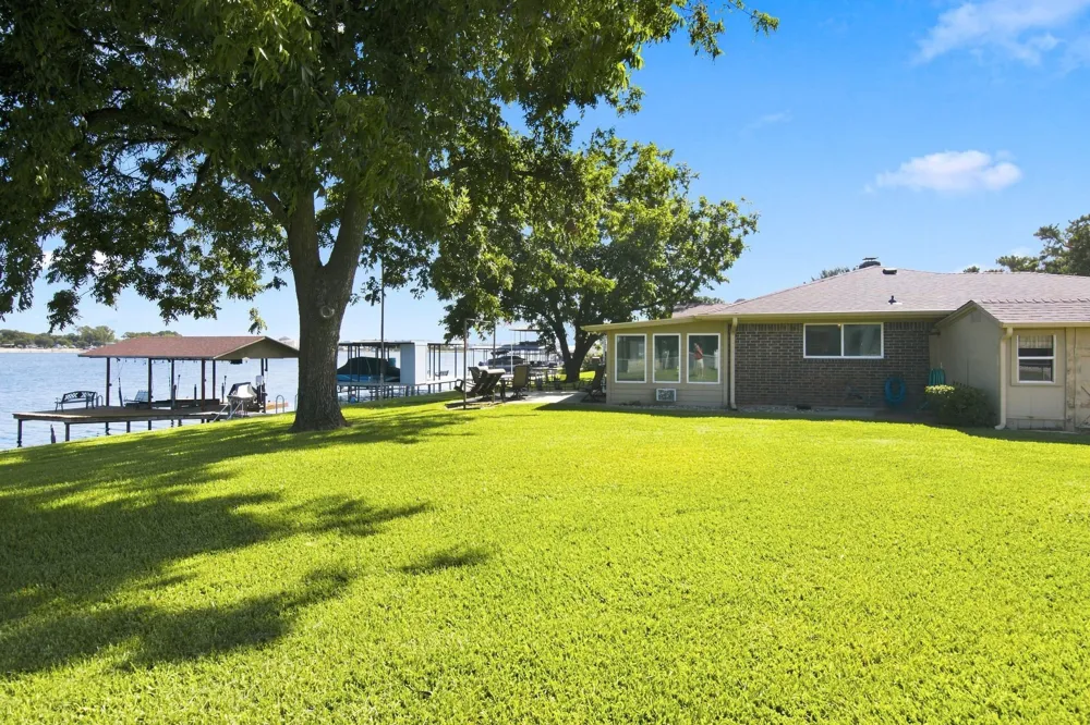 504 Panama Court Granbury, TX 76048