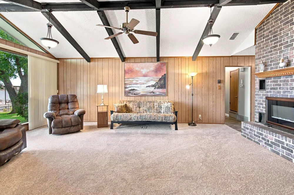 504 Panama Court Granbury, TX 76048