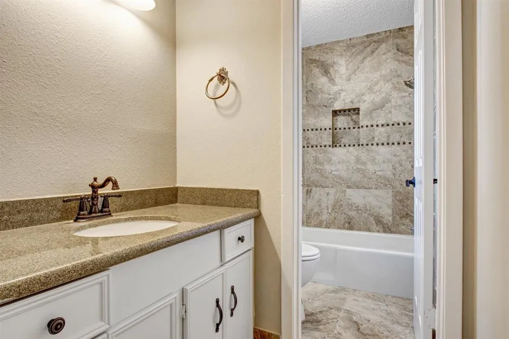 505 Foxmeadow Lane Cleveland, TX 77327