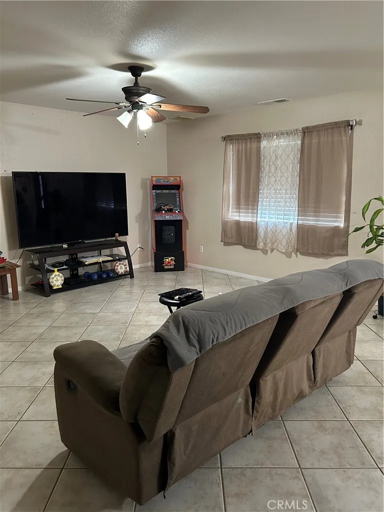 1033 Porter Street Ridgecrest, CA 93555