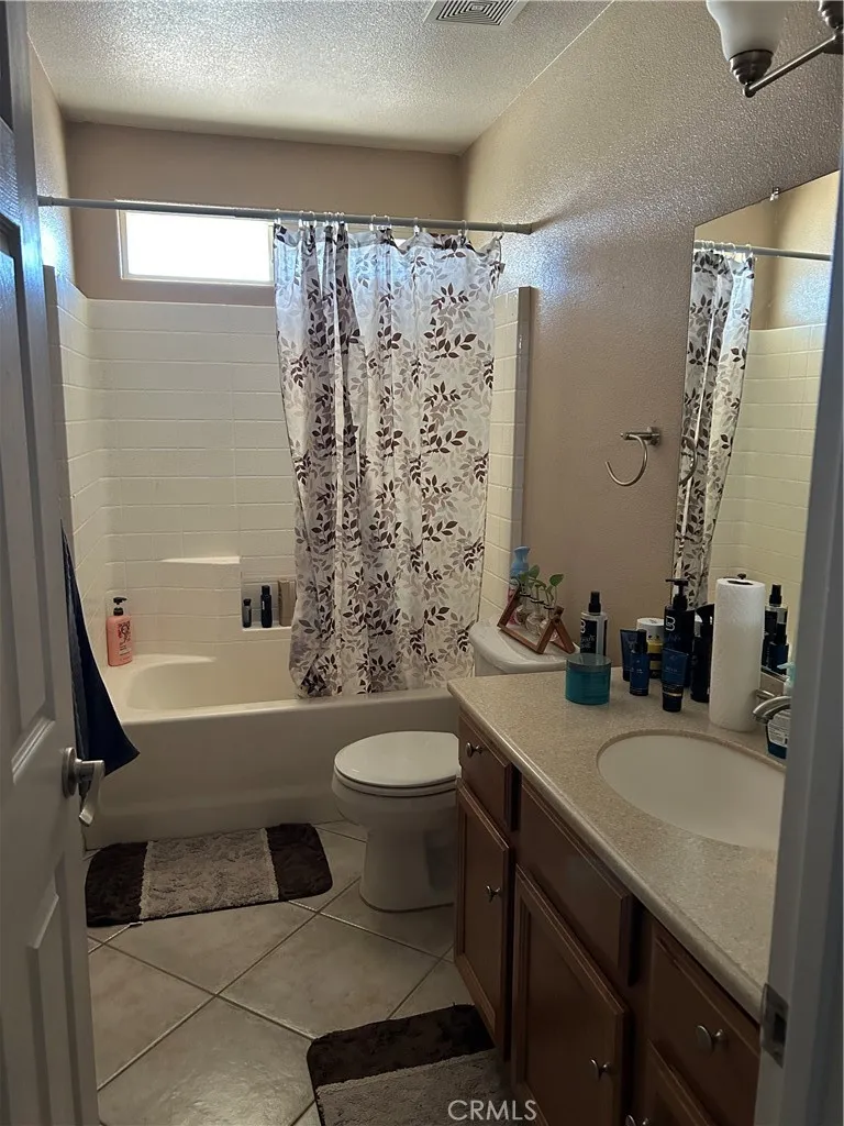 1033 Porter Street Ridgecrest, CA 93555