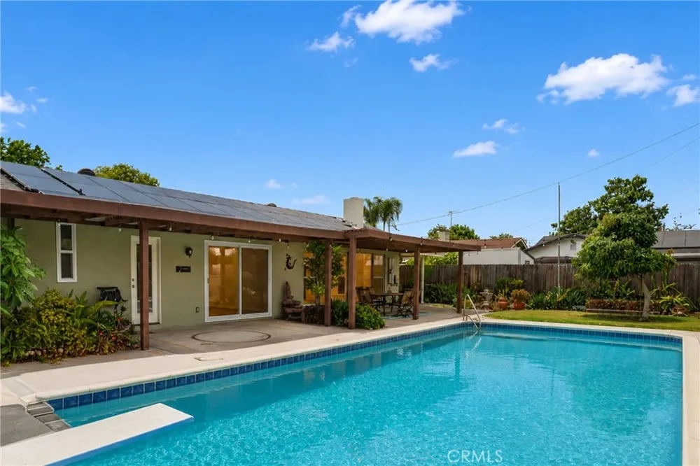 13422 Elizabeth Tustin, CA 92780