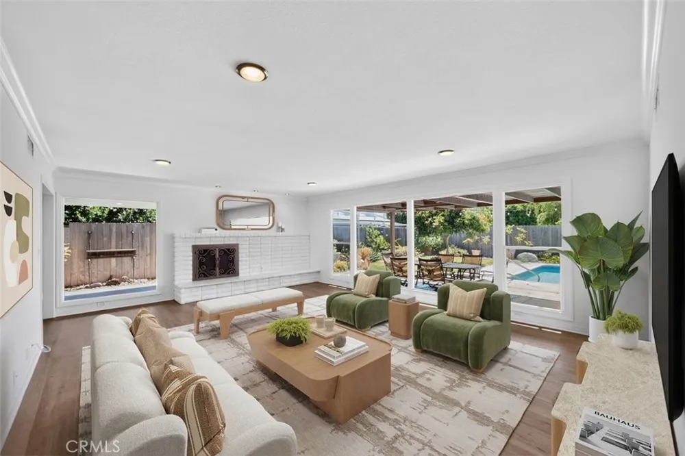 13422 Elizabeth Tustin, CA 92780