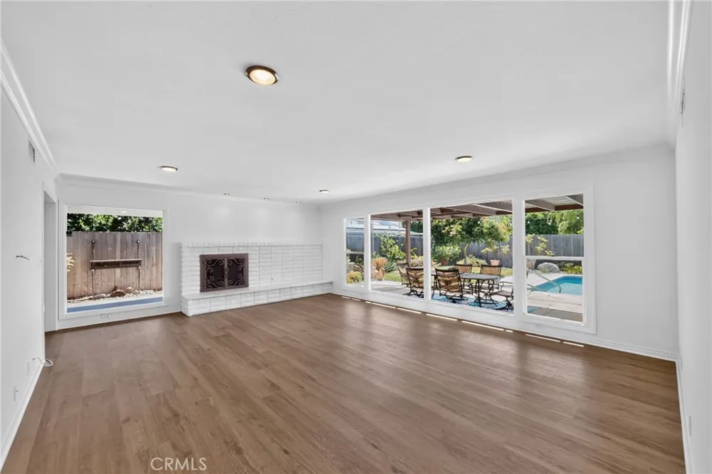 13422 Elizabeth Tustin, CA 92780
