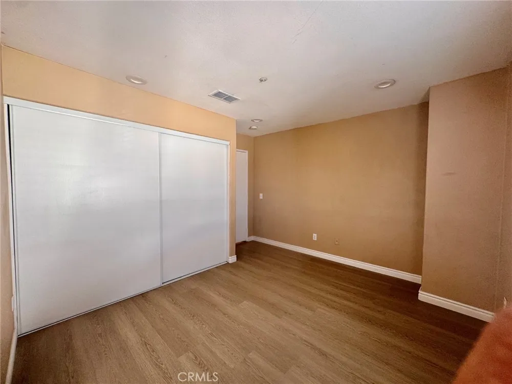14880 Southend Street Fontana, CA 92336
