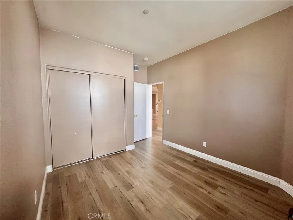 14880 Southend Street Fontana, CA 92336