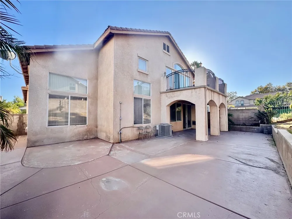 14880 Southend Street Fontana, CA 92336