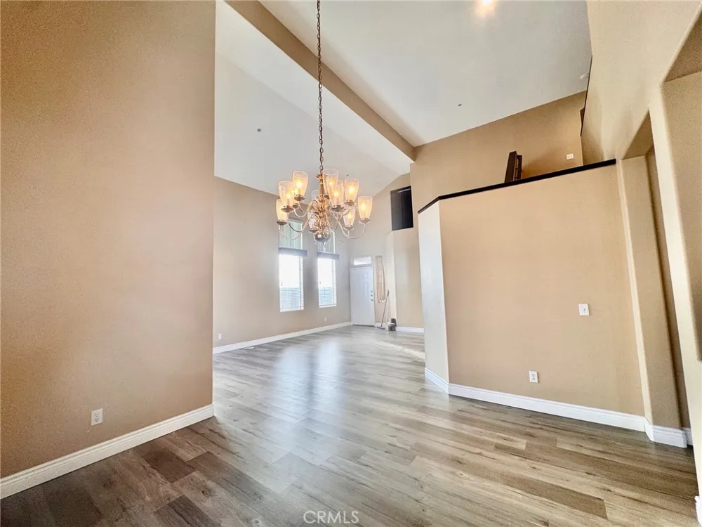 14880 Southend Street Fontana, CA 92336