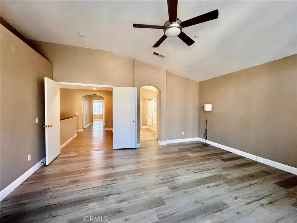 14880 Southend Street Fontana, CA 92336