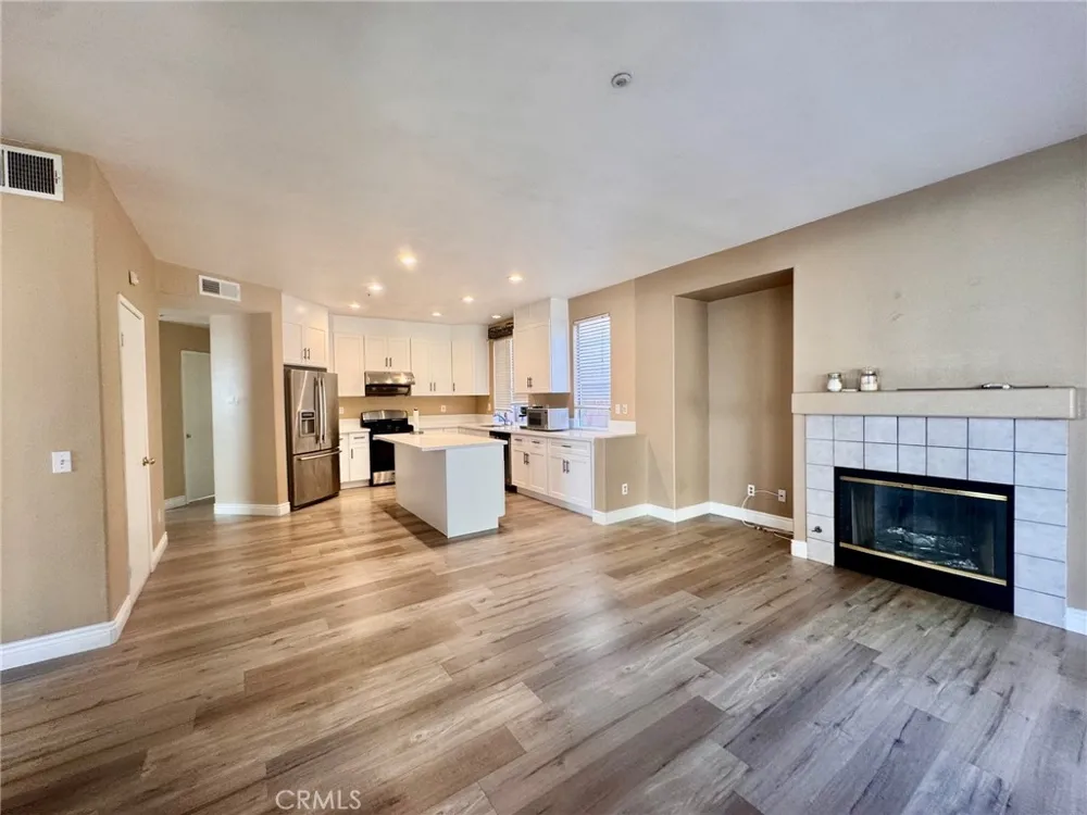 14880 Southend Street Fontana, CA 92336