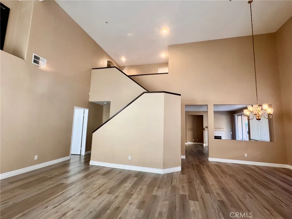 14880 Southend Street Fontana, CA 92336