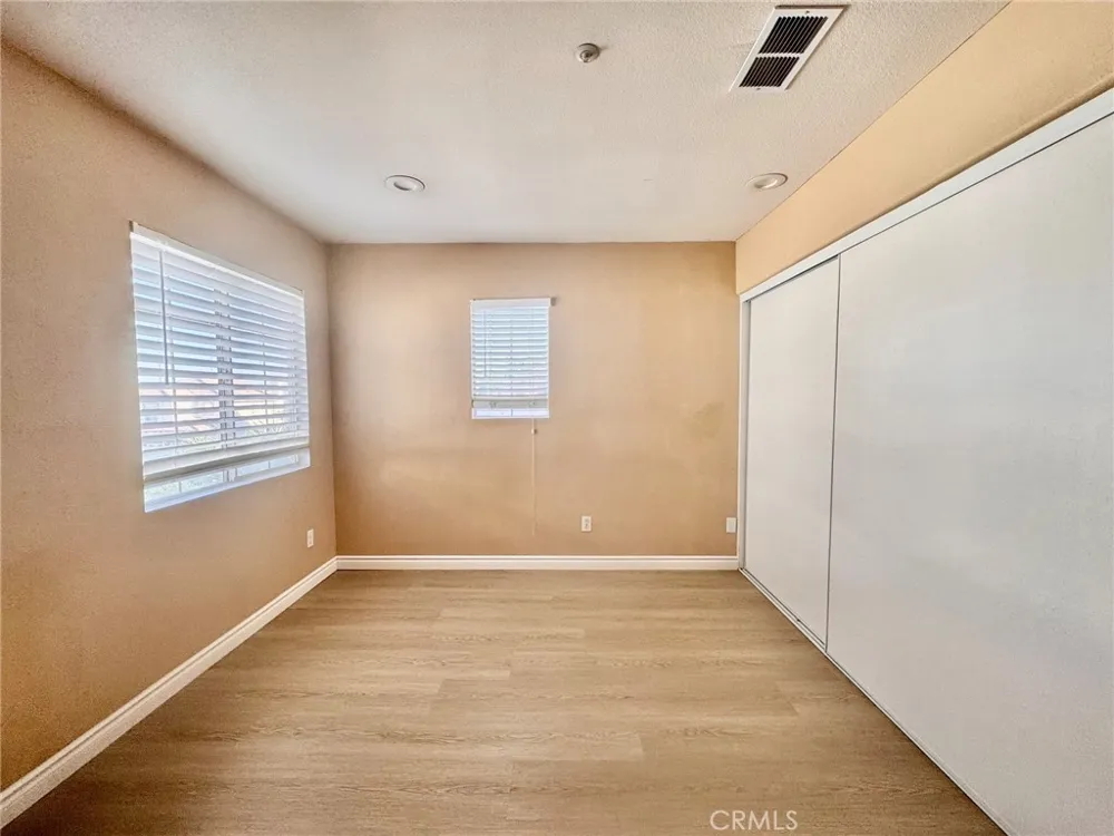 14880 Southend Street Fontana, CA 92336