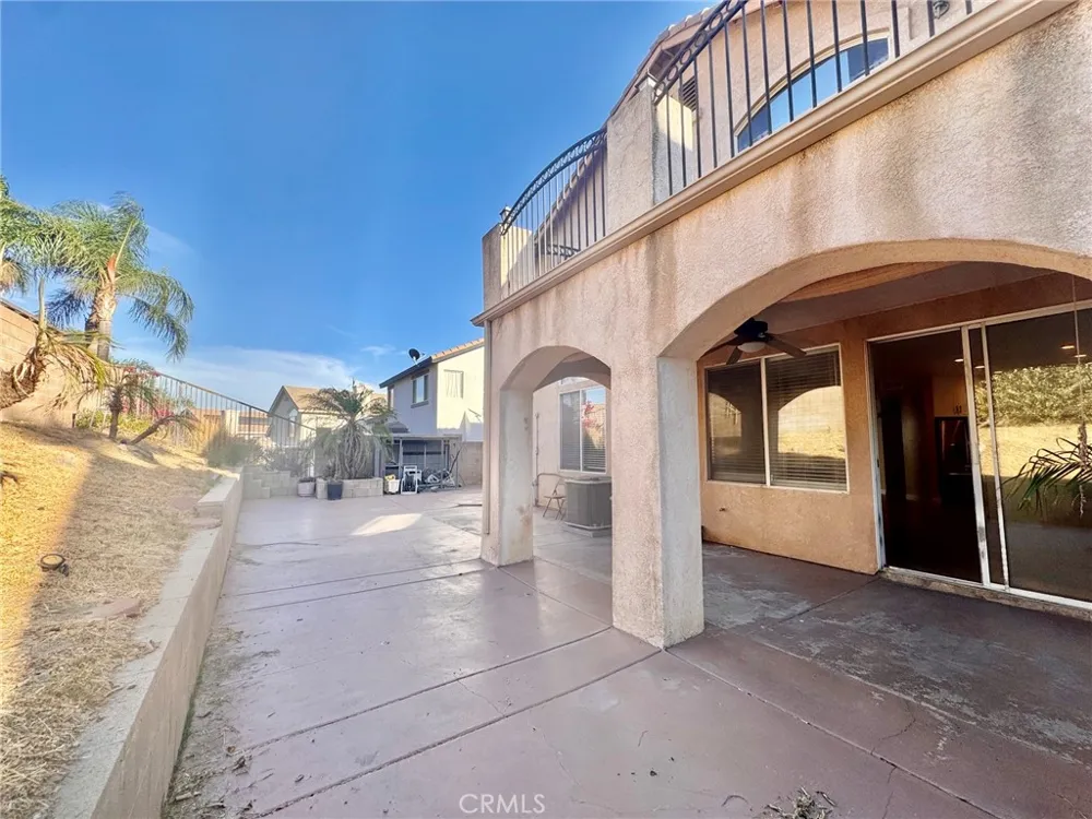 14880 Southend Street Fontana, CA 92336