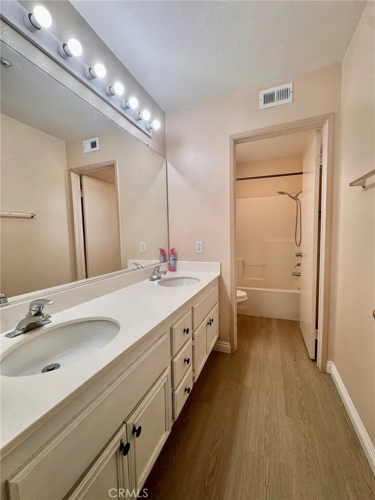 14880 Southend Street Fontana, CA 92336