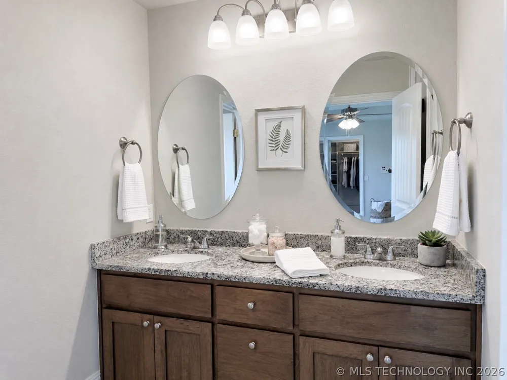 29 Huntington Beach Drive Durant, OK 74701