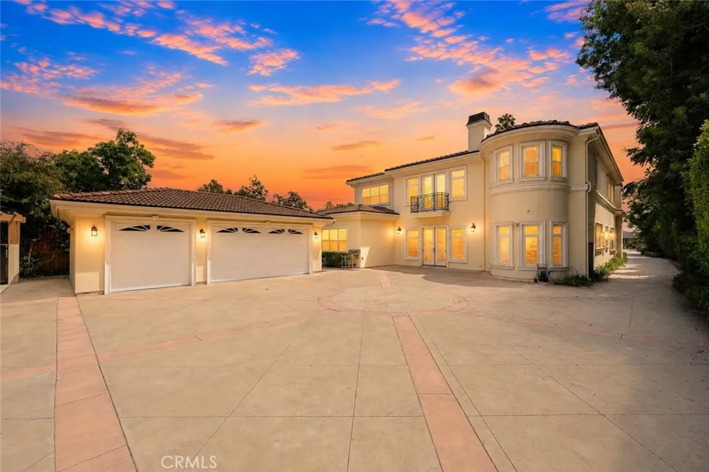 3255 Lombardy Road Pasadena, CA 91107