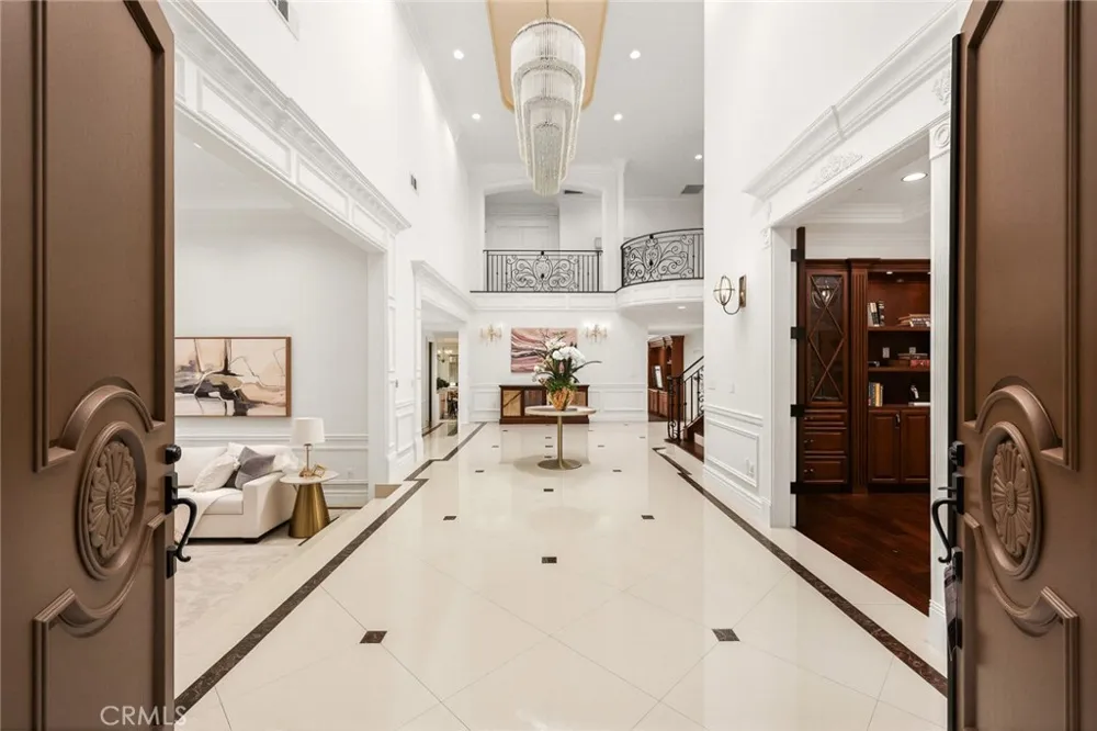 3255 Lombardy Road Pasadena, CA 91107