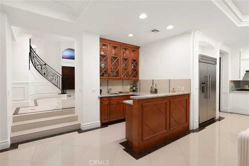 3255 Lombardy Road Pasadena, CA 91107