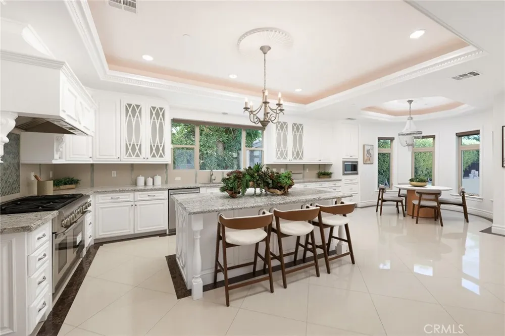3255 Lombardy Road Pasadena, CA 91107