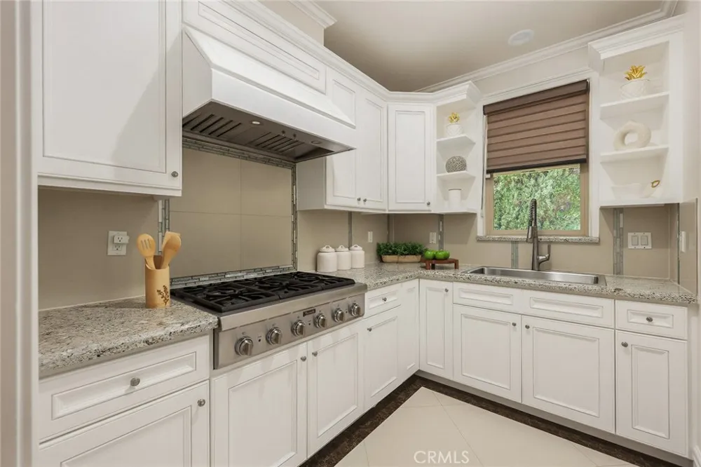3255 Lombardy Road Pasadena, CA 91107