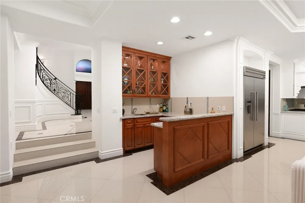 3255 Lombardy Road Pasadena, CA 91107