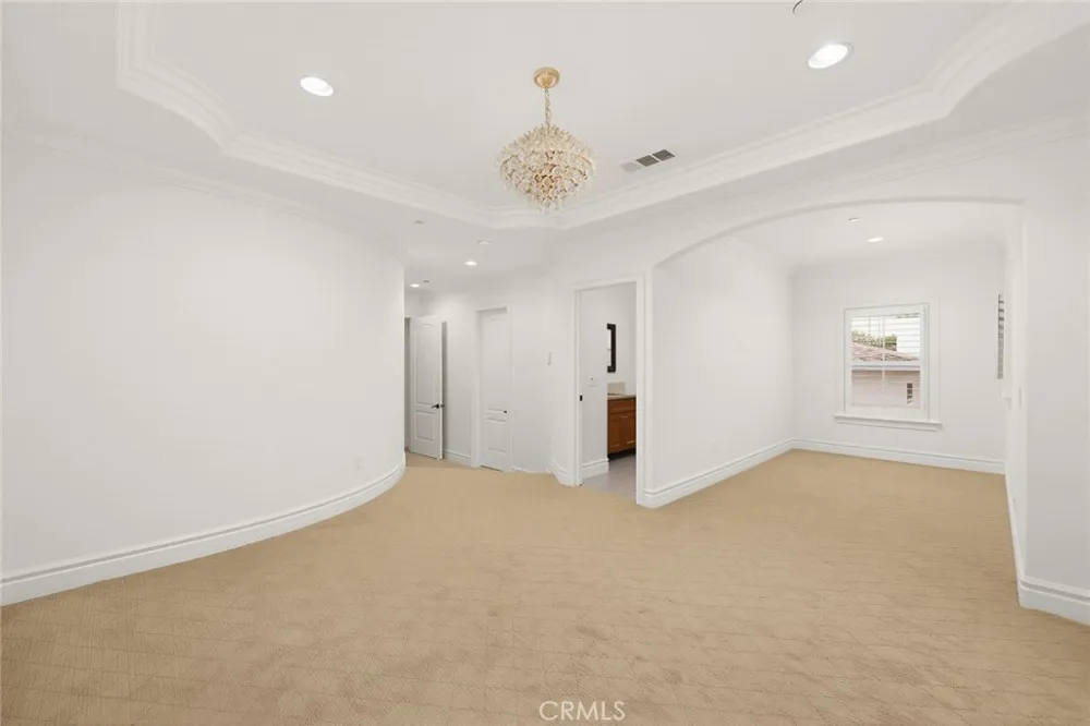 3255 Lombardy Road Pasadena, CA 91107