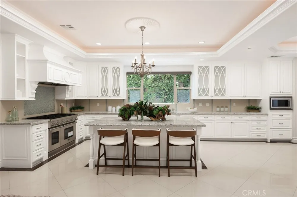 3255 Lombardy Road Pasadena, CA 91107