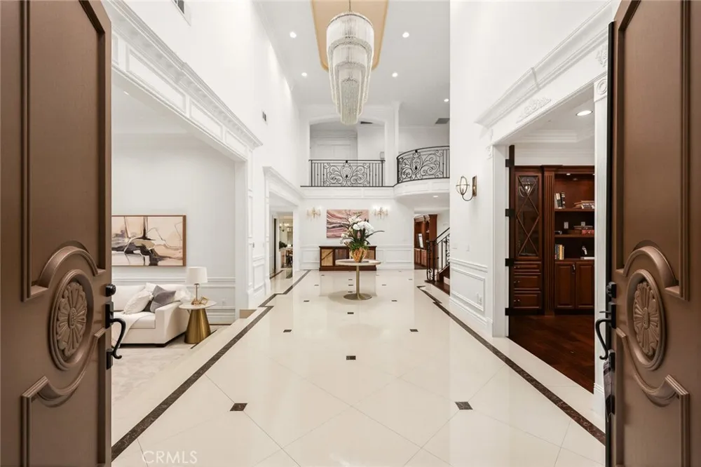 3255 Lombardy Road Pasadena, CA 91107