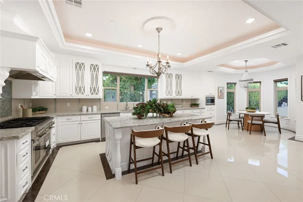 3255 Lombardy Road Pasadena, CA 91107