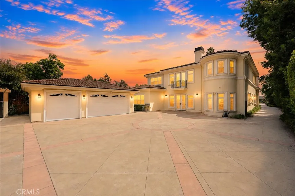 3255 Lombardy Road Pasadena, CA 91107