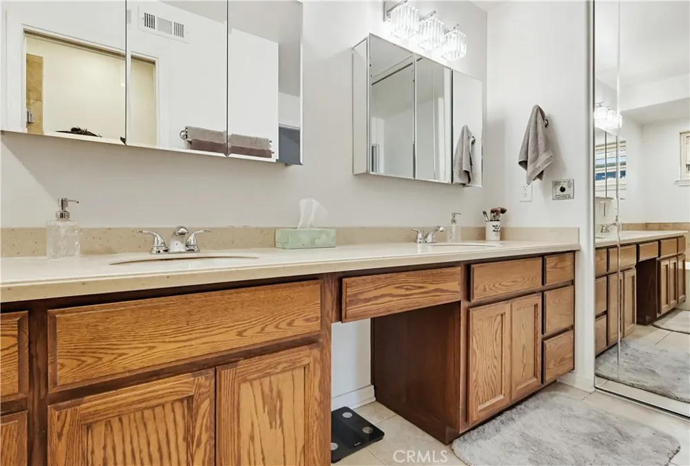 6650 Pine Bluff Whittier, CA 90601