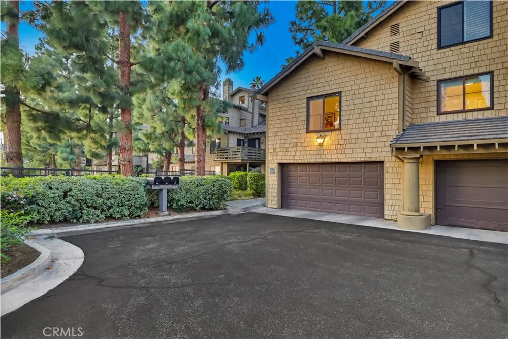 6650 Pine Bluff Whittier, CA 90601