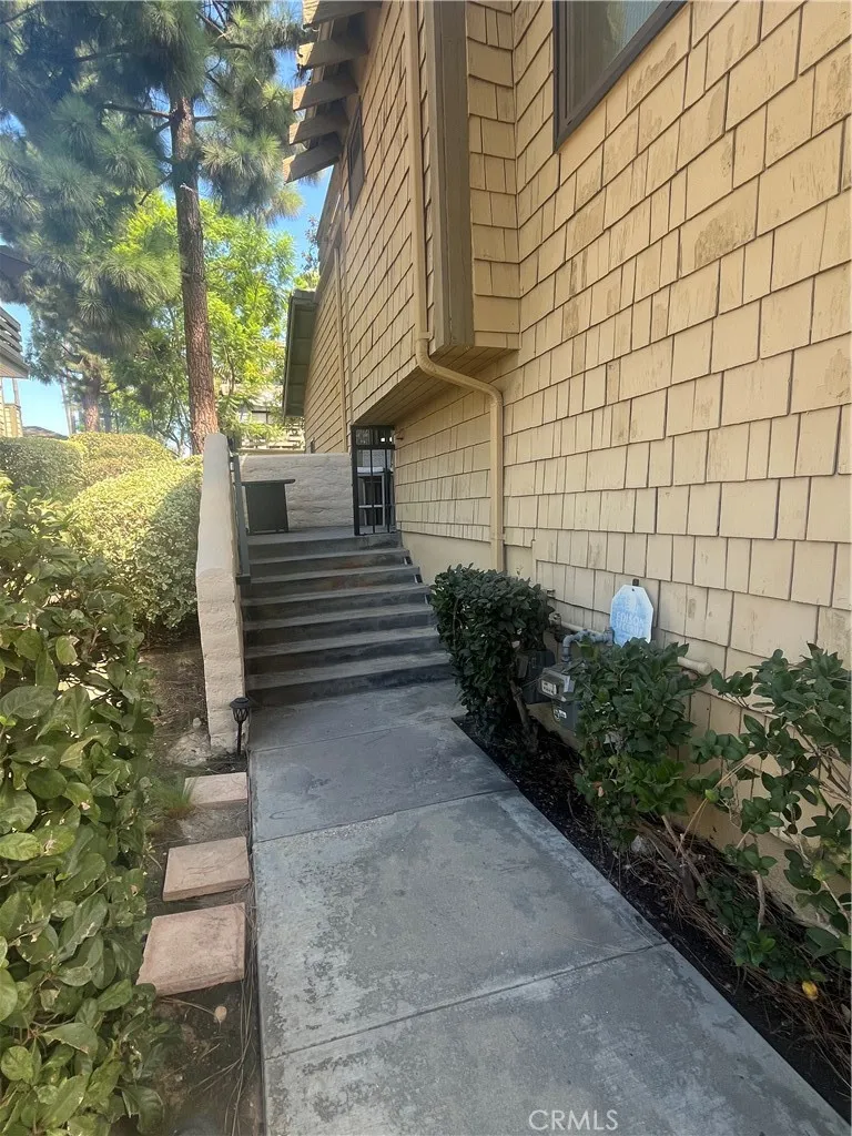 6650 Pine Bluff Whittier, CA 90601