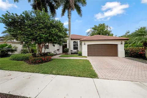 2527 Jardin Dr #2527