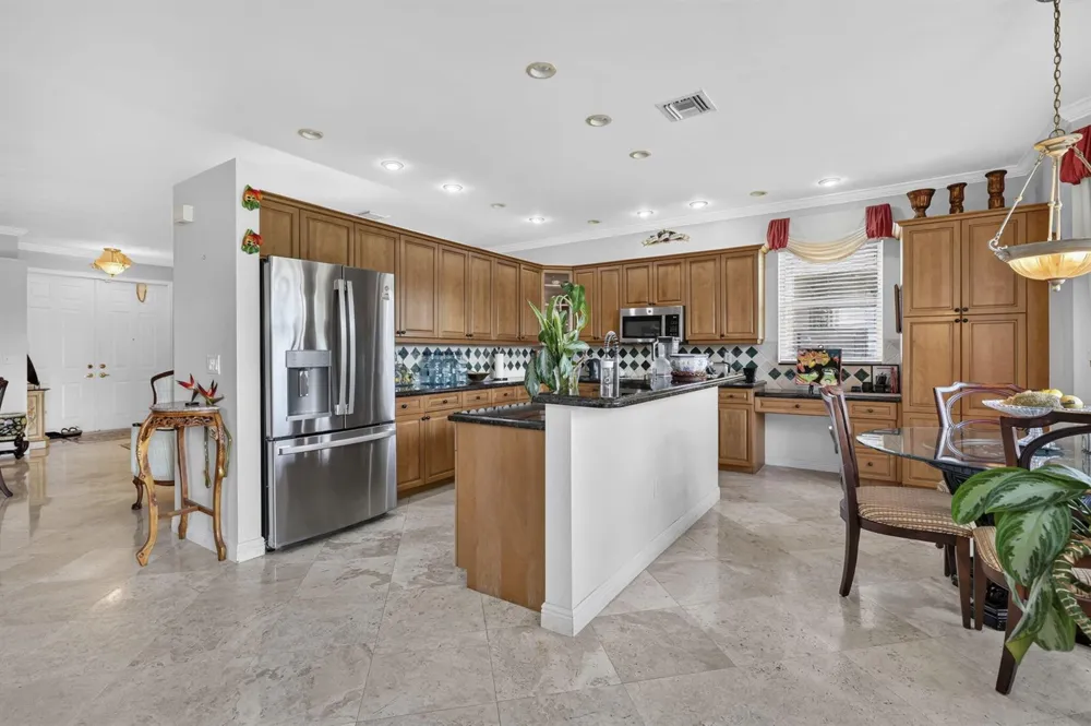 1158 OAKWATER DRIVE Royal Palm Beach, FL 33411