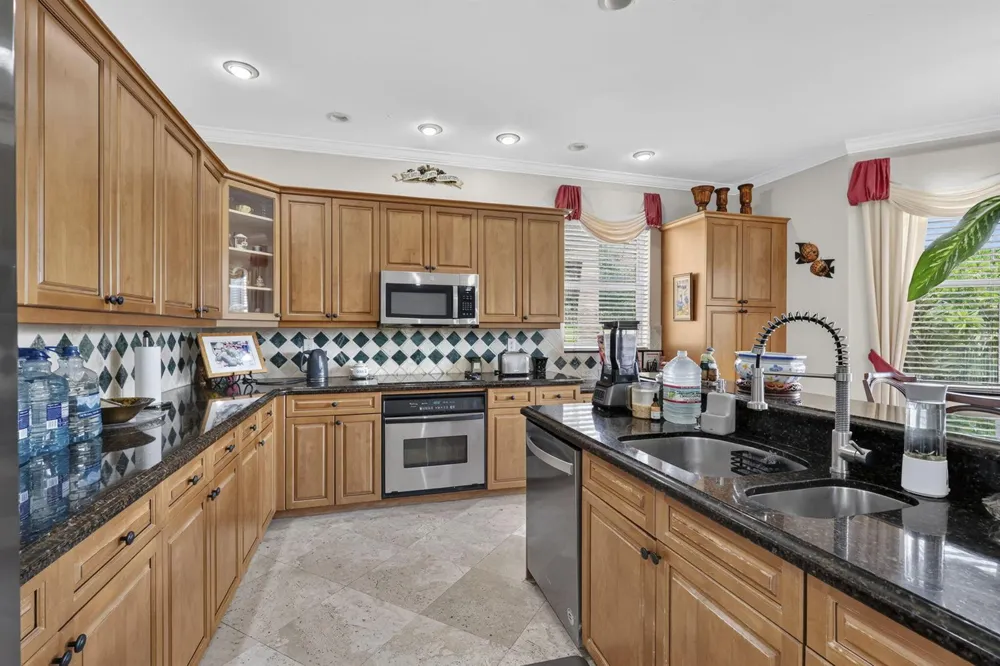 1158 OAKWATER DRIVE Royal Palm Beach, FL 33411