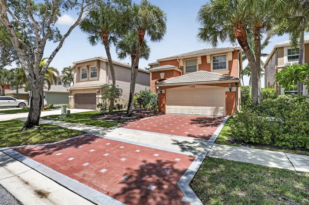 1158 OAKWATER DRIVE Royal Palm Beach, FL 33411