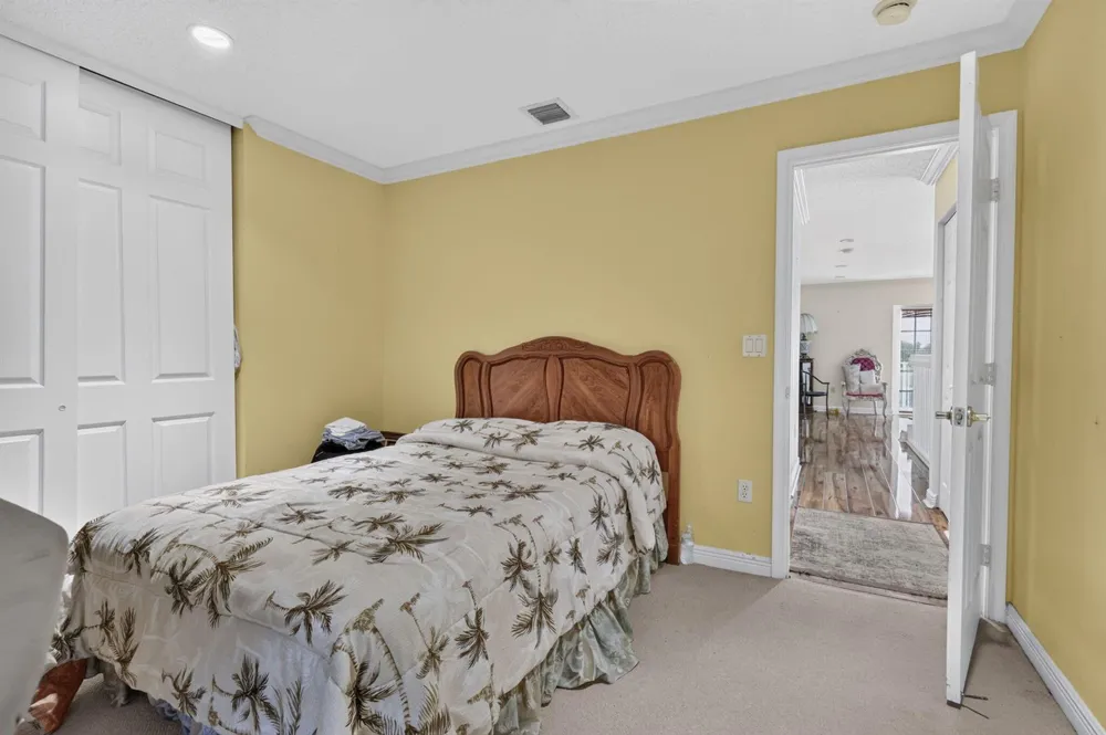 1158 OAKWATER DRIVE Royal Palm Beach, FL 33411